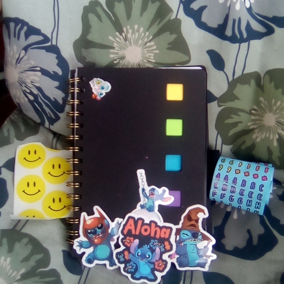 Note Book w stickers - Picture 4 of 4